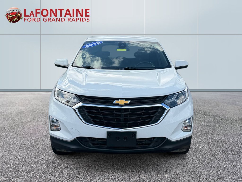 Used 2019 Chevrolet Equinox LT w/ Driver Convenience Package AWD/4WD image 2