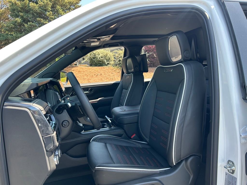 Used 2025 GMC Yukon XL AT4 Ultimate w/ LPO, AT4 Appearance Package AWD/4WD image 41