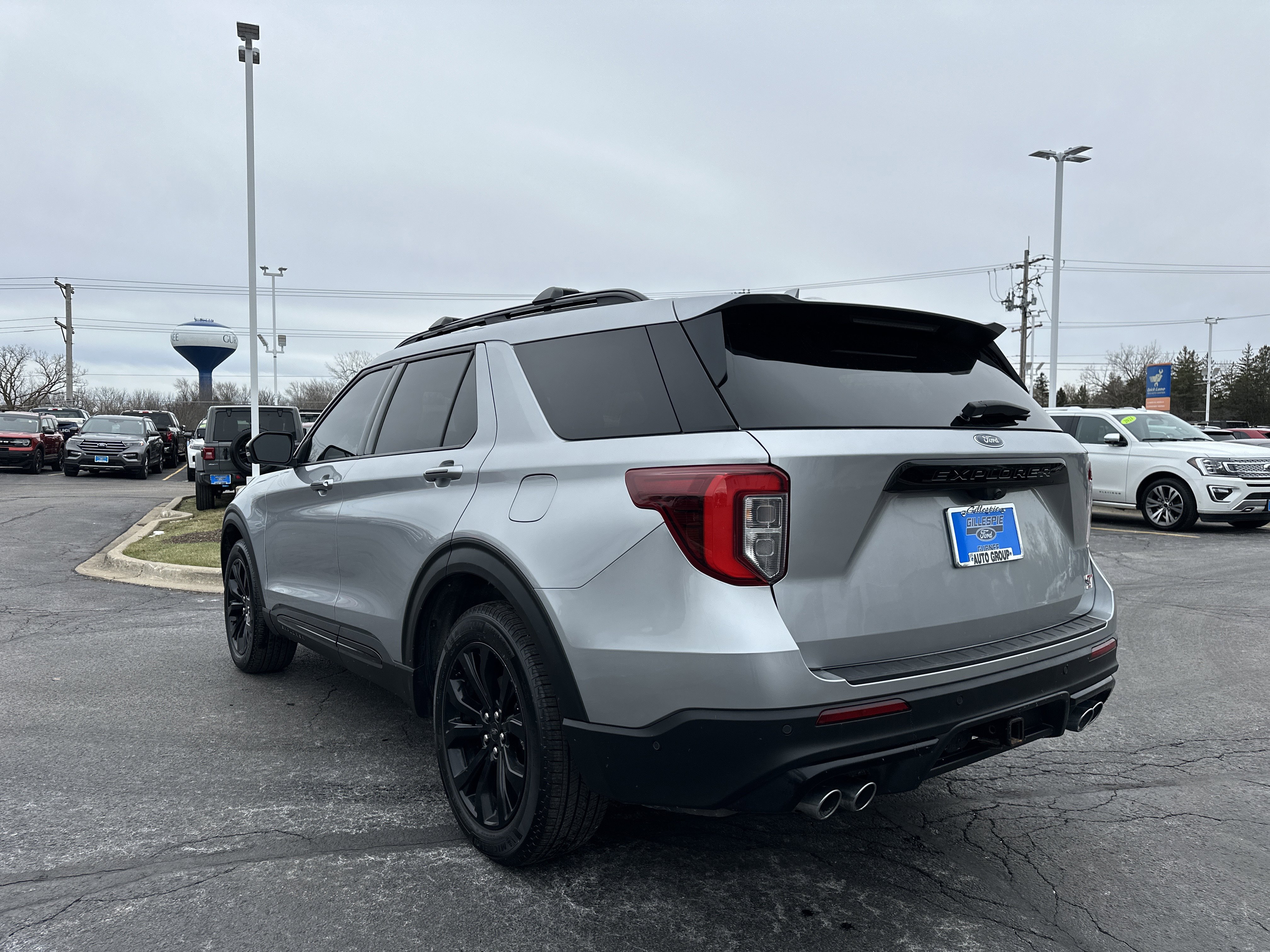 Used 2020 Ford Explorer ST w/ Premium Technology Package image 6