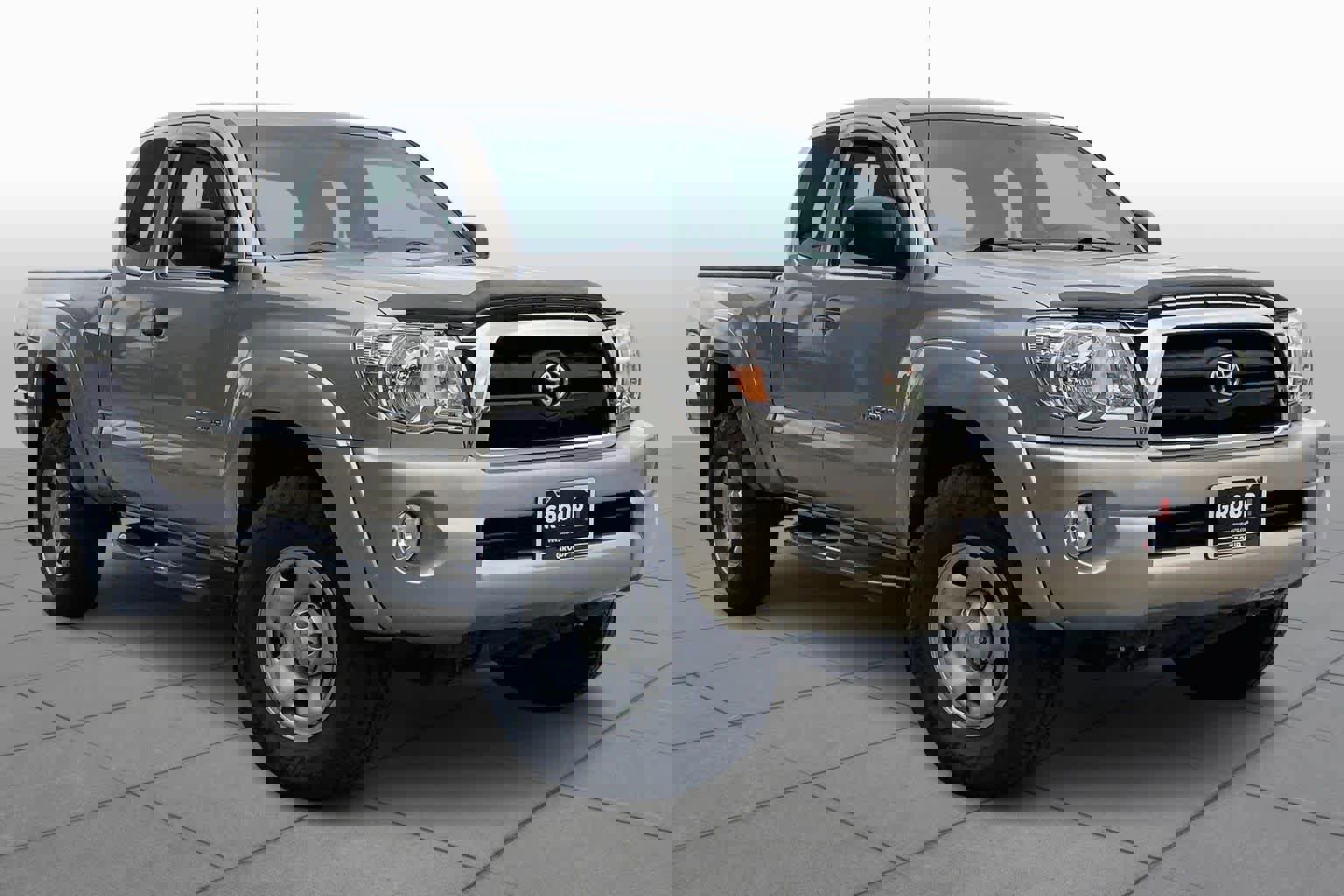 Used 2005 Toyota Tacoma PreRunner image 2