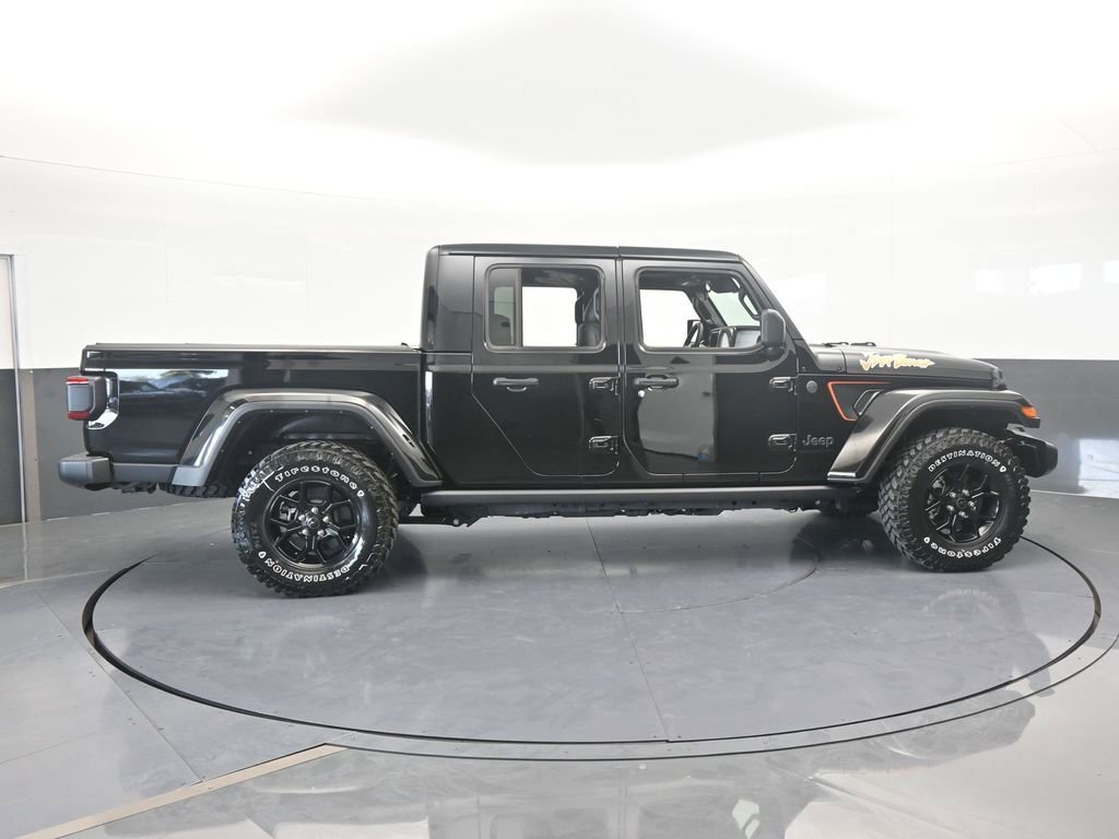 Used 2024 Jeep Gladiator Sport image 7