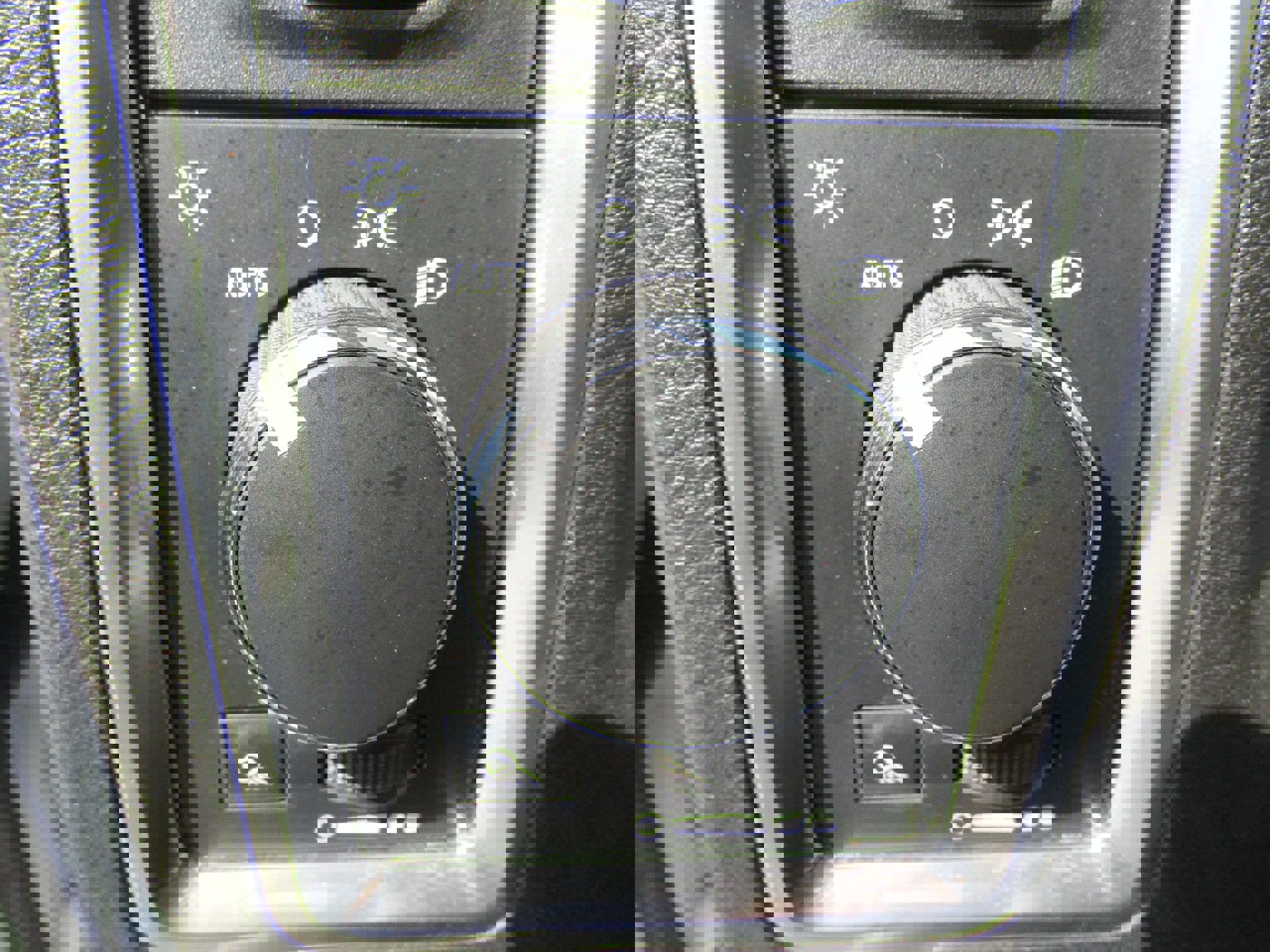 Used 2023 RAM 1500 Classic SLT w/ Trailer & Traction Group image 24