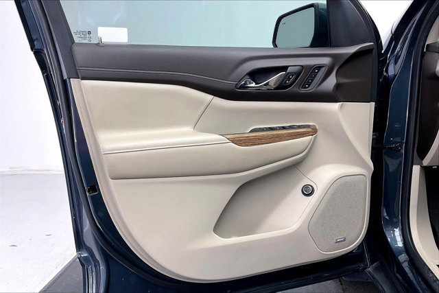 Used 2019 GMC Acadia Denali w/ Technology Package image 25