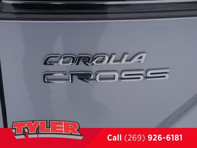 Used 2023 Toyota Corolla Cross XLE FWD image 13