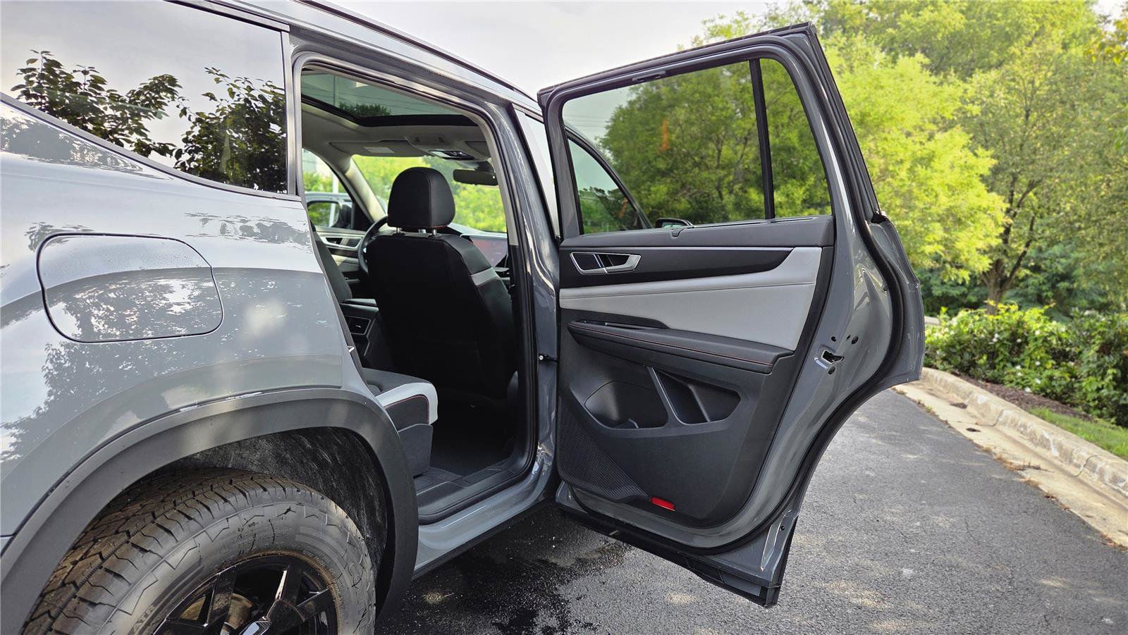 New 2026 Volkswagen Atlas Peak Edition AWD/4WD image 30