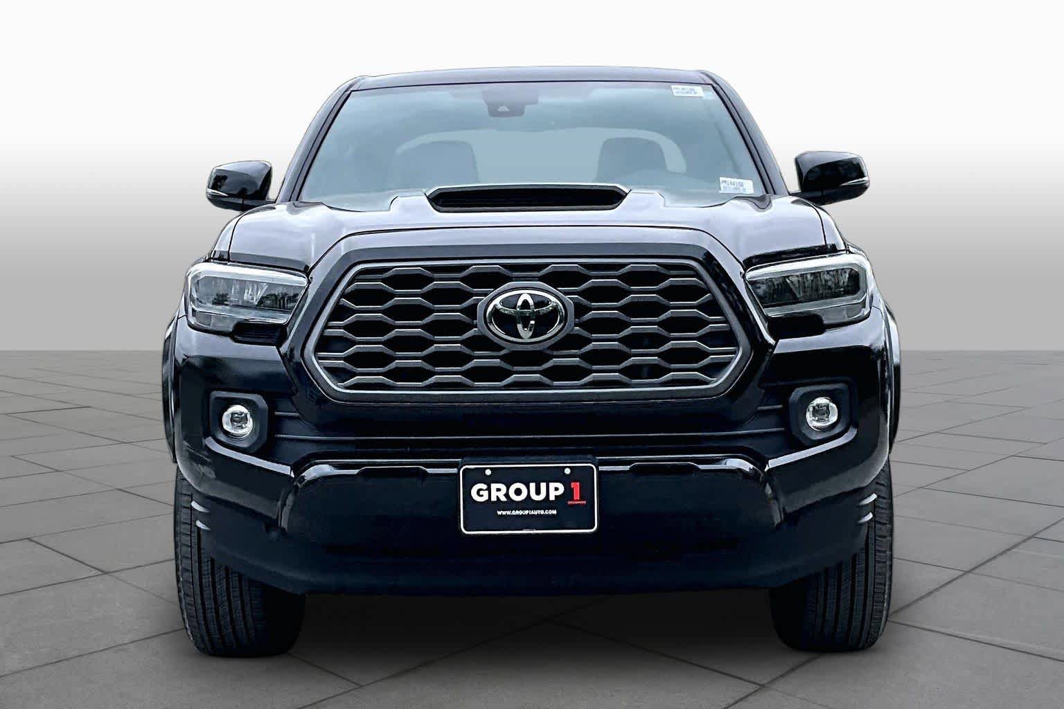 Used 2023 Toyota Tacoma TRD Sport AWD/4WD image 4