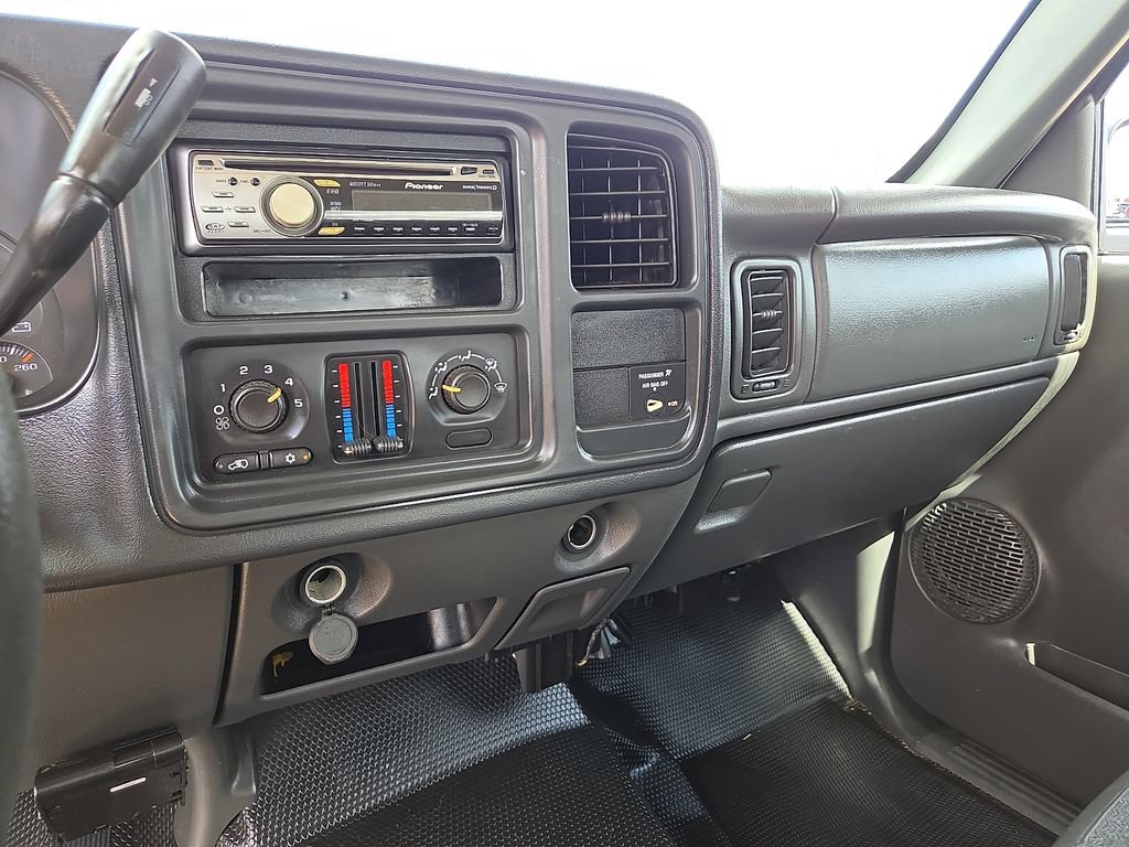 Used 2006 Chevrolet Silverado 2500 W/T RWD image 24