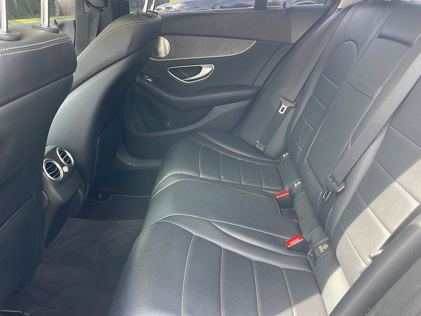 Used 2016 Mercedes-Benz C 300 4MATIC Sedan image 33