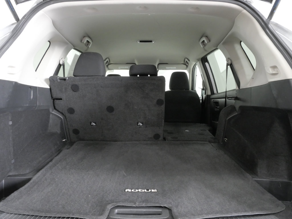 Used 2024 Nissan Rogue S FWD image 25