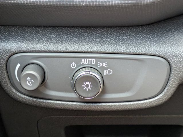 Used 2021 Chevrolet TrailBlazer LS FWD image 23