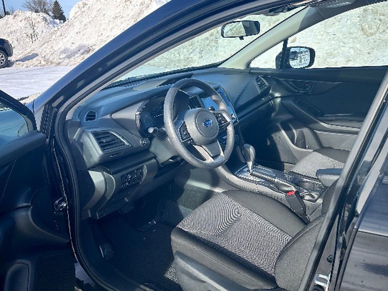 Used 2023 Subaru Impreza Premium image 11