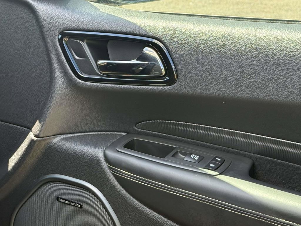 Used 2022 Dodge Durango SRT w/ Technology Group AWD/4WD image 8