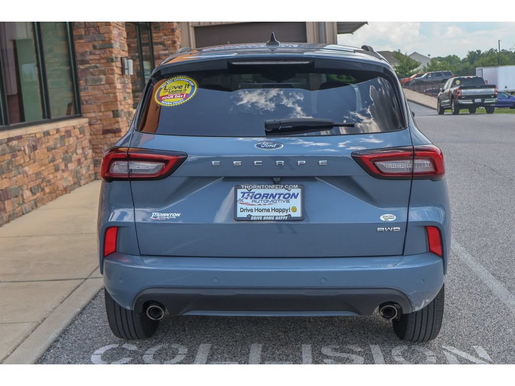 Used 2023 Ford Escape ST-Line w/ Tech Pack #1 AWD/4WD image 4