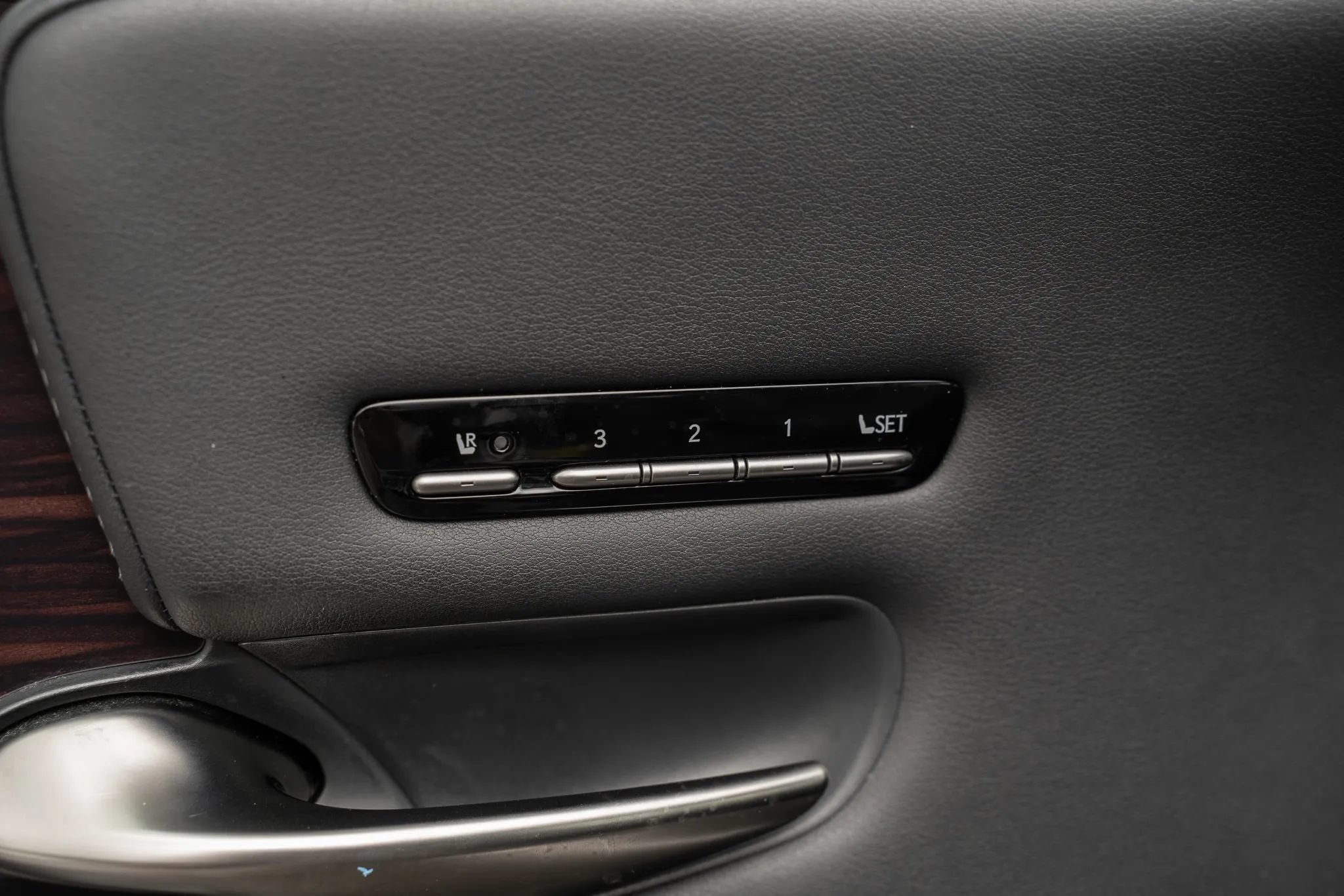 Used 2018 Lexus LS 500 AWD w/ Interior Upgrade Package image 18