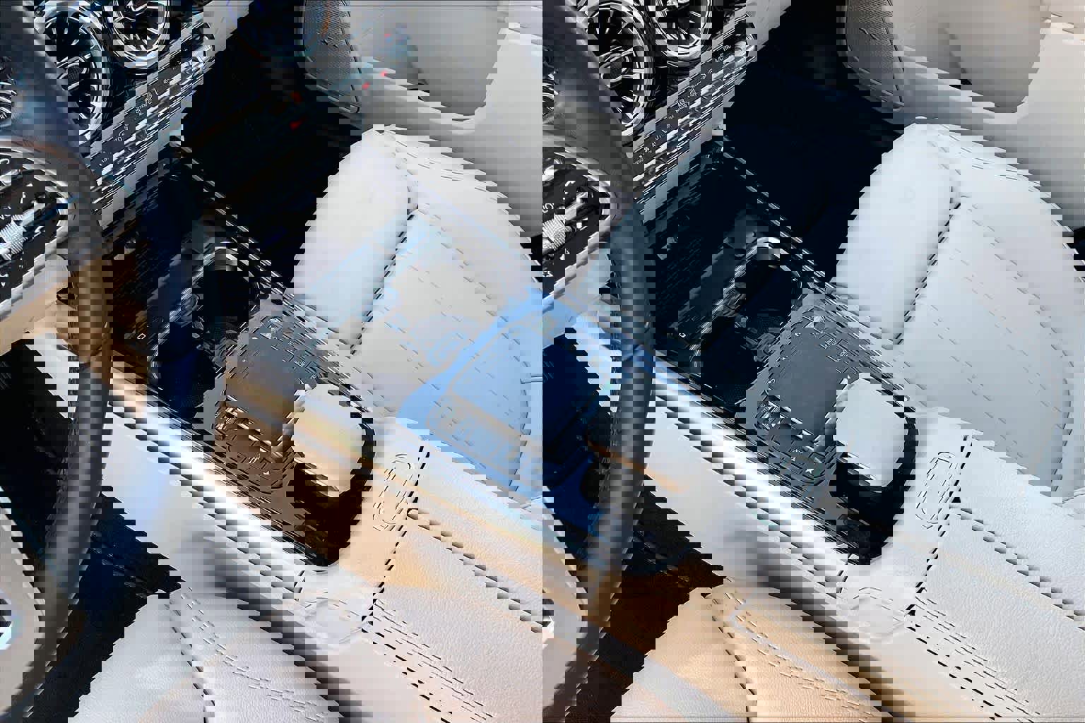 Used 2023 Mercedes-Benz GLA 250 4MATIC image 16