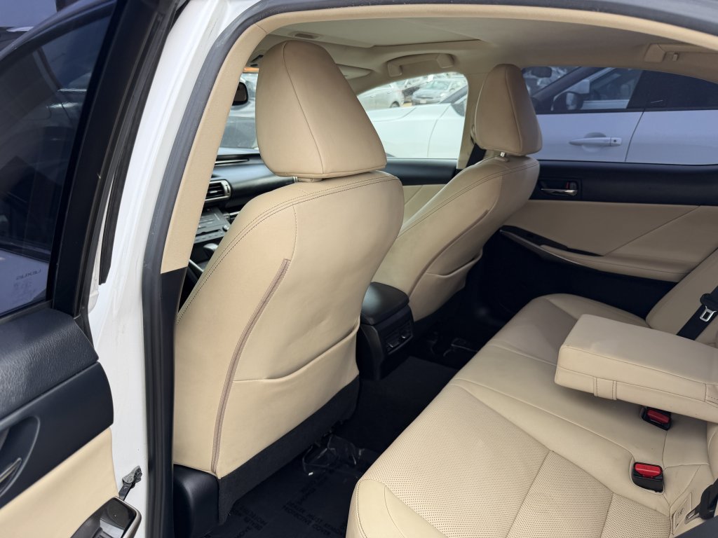 Used 2016 Lexus IS 350 w/ Premium Package RWD image 17