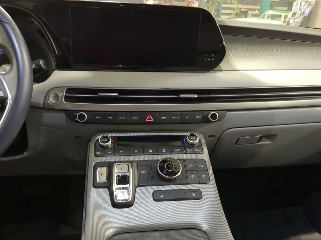 Used 2023 Hyundai Palisade SEL AWD/4WD image 13