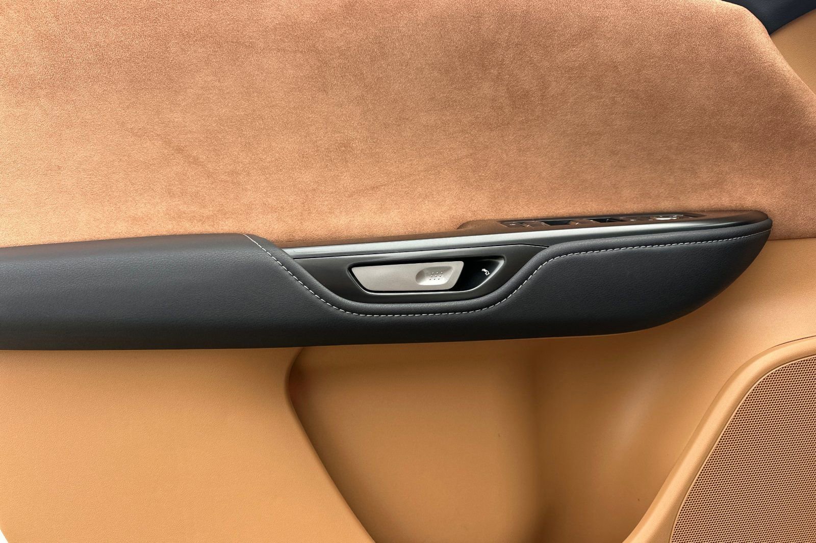 Used 2023 Lexus RZ 450e Premium image 12