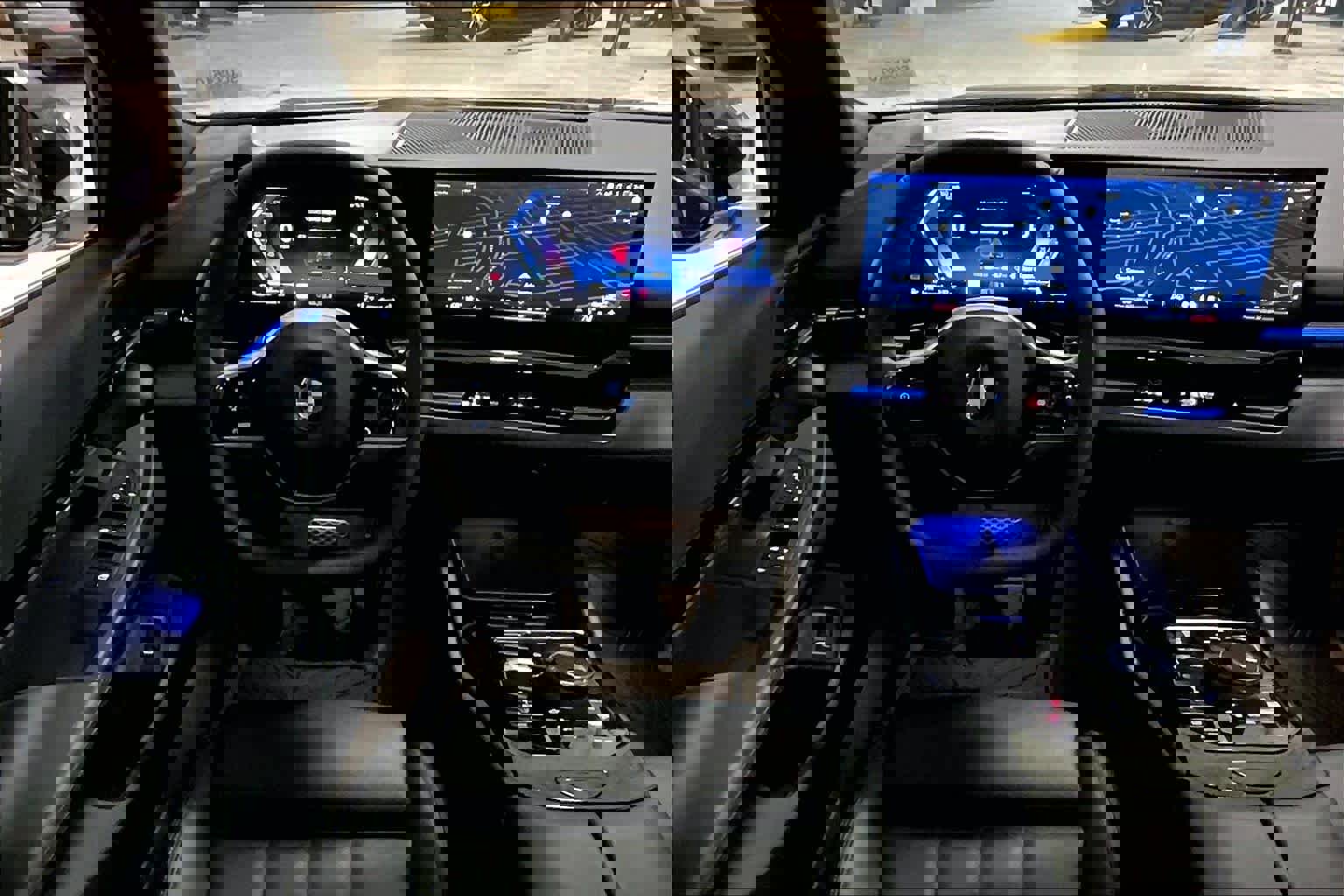 Certified 2025 BMW 530i image 5