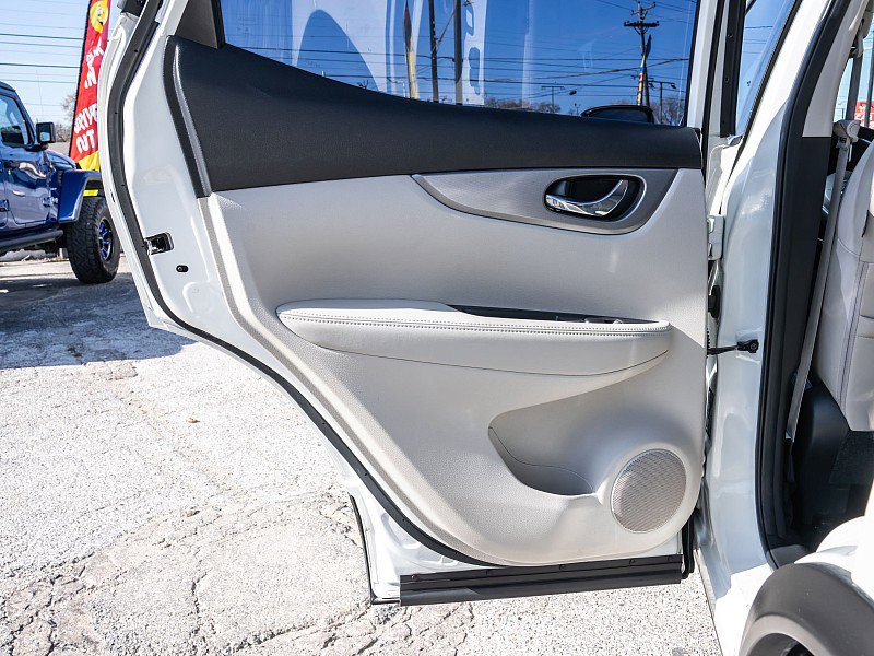 Used 2020 Nissan Rogue Sport SL image 11