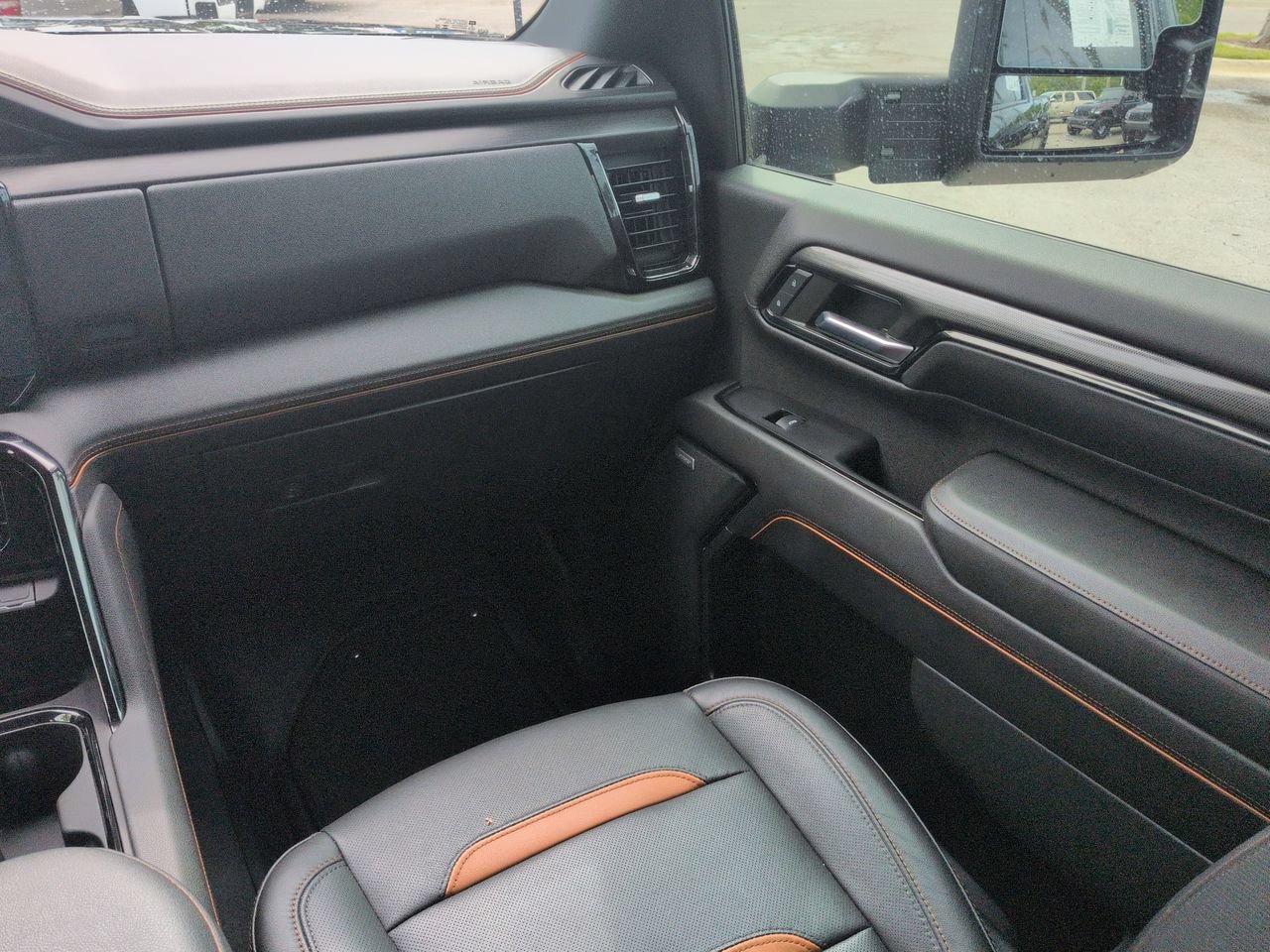 Used 2024 GMC Sierra 2500 AT4 w/ AT4 Premium Plus Package AWD/4WD image 16