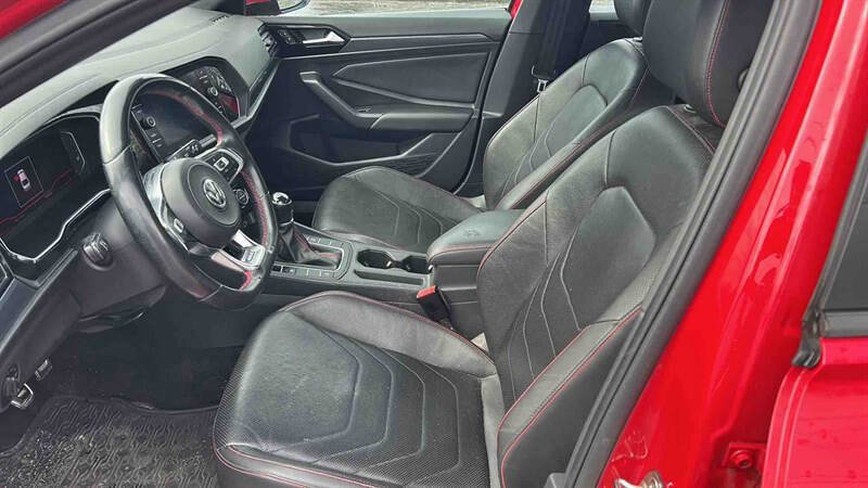 Used 2019 Volkswagen Jetta GLI image 13