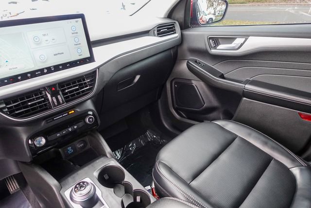 Used 2023 Ford Escape Platinum image 22