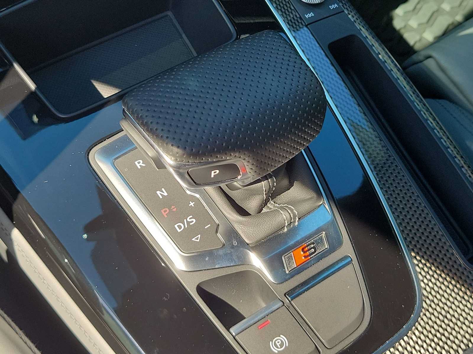 Certified 2025 Audi SQ5 Premium Plus AWD/4WD image 31