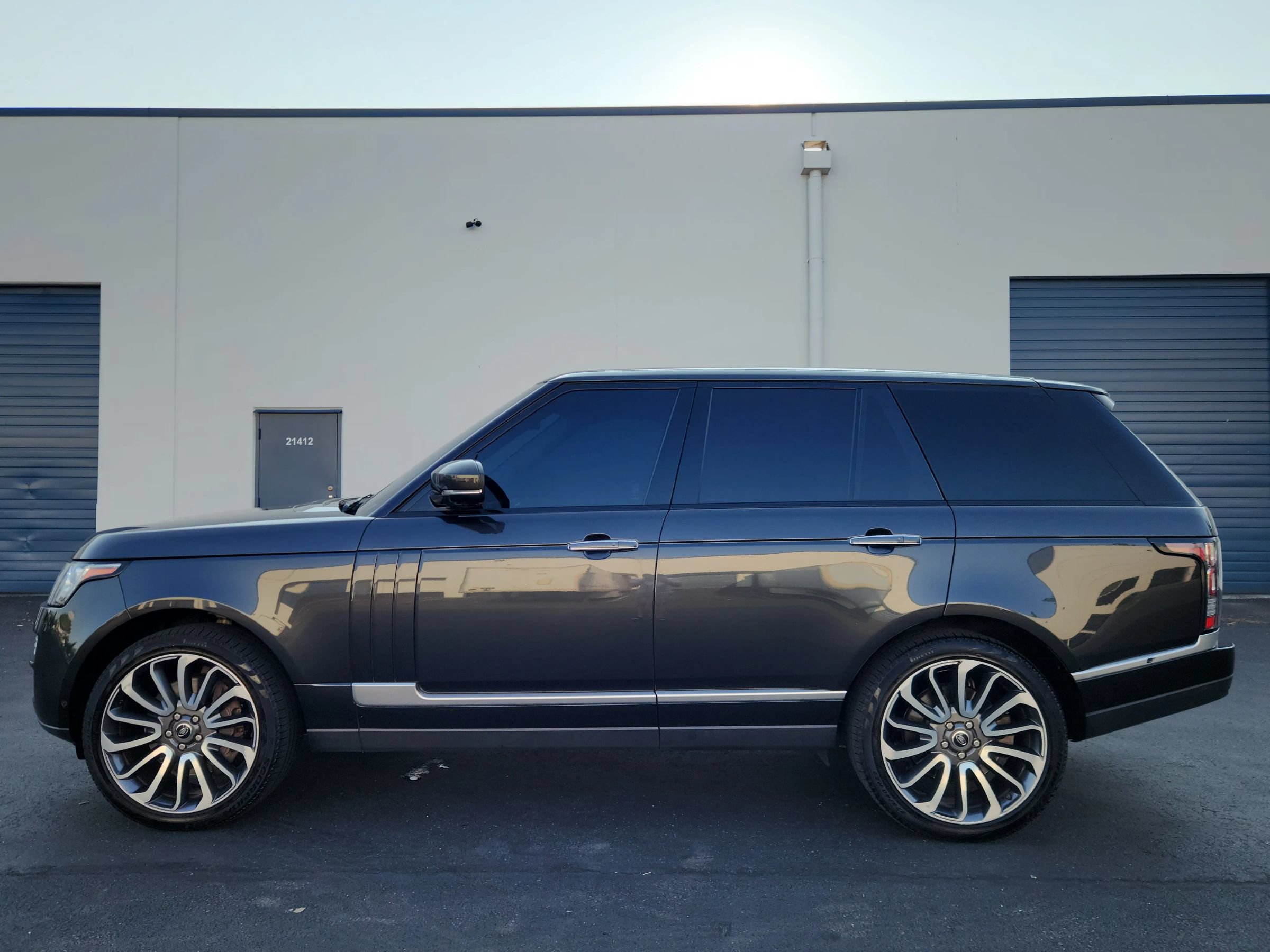 Used 2014 Land Rover Range Rover Autobiography AWD/4WD image 2