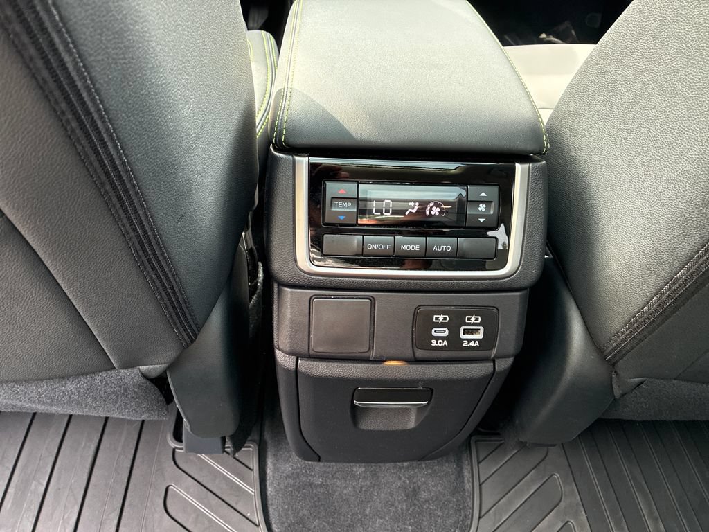 Used 2025 Subaru Ascent Onyx Edition AWD/4WD image 20