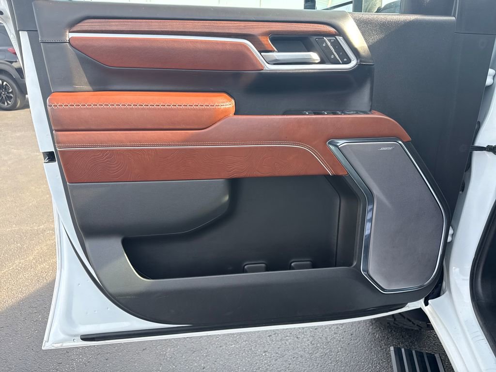 Used 2024 GMC Sierra 3500 Denali Ultimate image 12