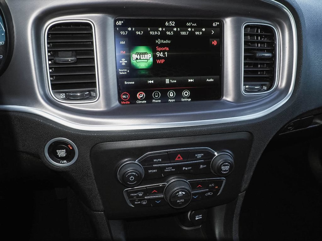 Used 2022 Dodge Charger SXT AWD/4WD image 11