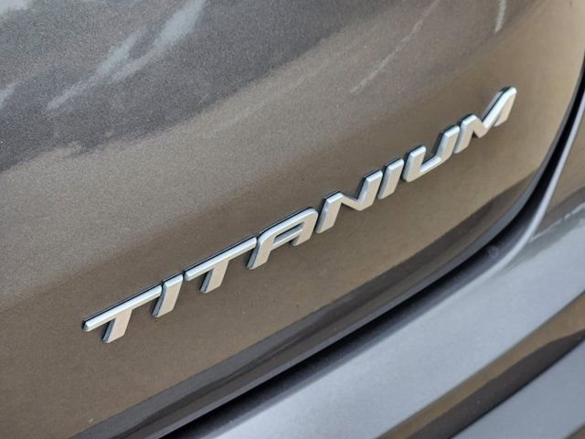 Used 2020 Ford Edge Titanium w/ Equipment Group 301A image 9