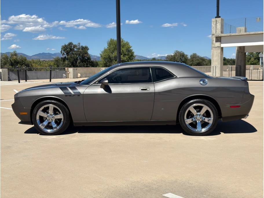 Used 2009 Dodge Challenger R/T w/ Sound Group RWD image 4