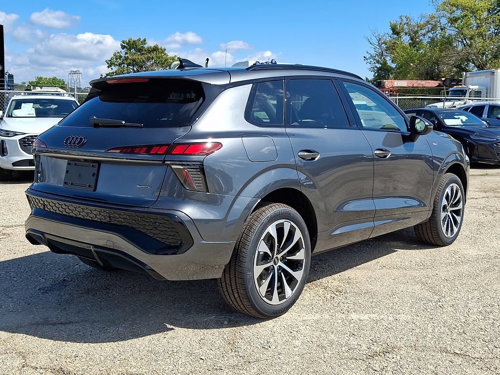 New 2026 Audi Q3 quattro 2.0T AWD/4WD image 4