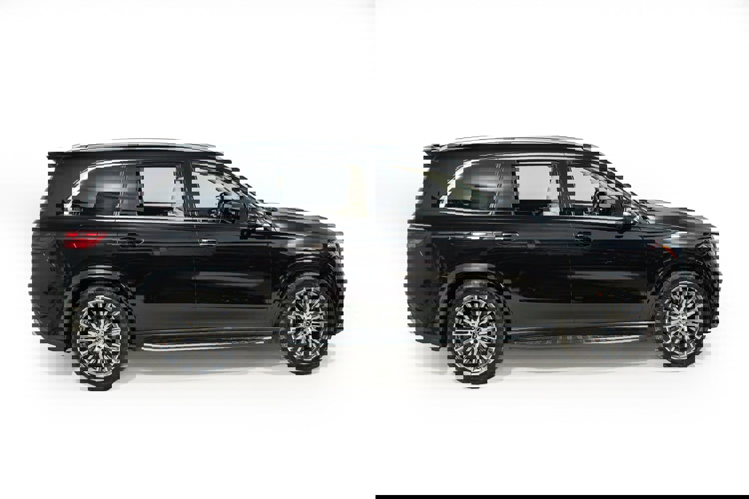 Used 2024 Mercedes-Benz GLS 580 4MATIC image 6