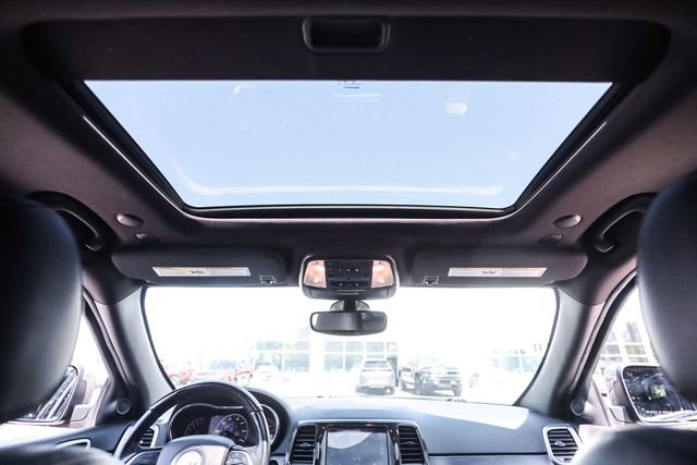 Used 2019 Jeep Grand Cherokee Altitude AWD/4WD image 24