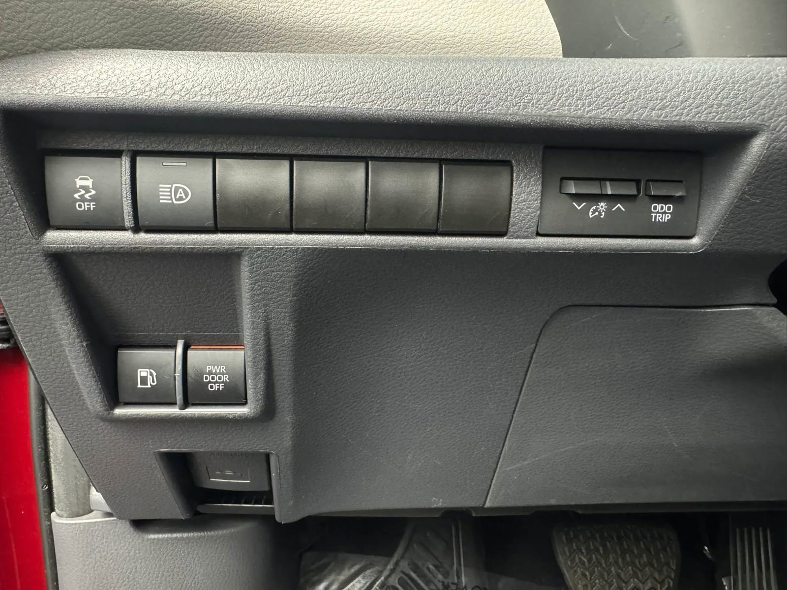 Used 2023 Toyota Sienna XLE AWD/4WD image 17