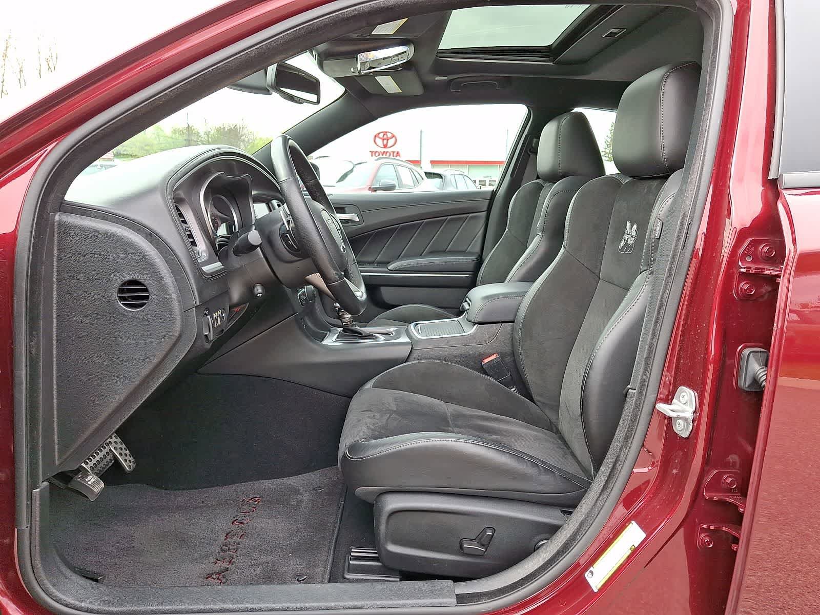 Used 2022 Dodge Charger Scat Pack RWD image 15