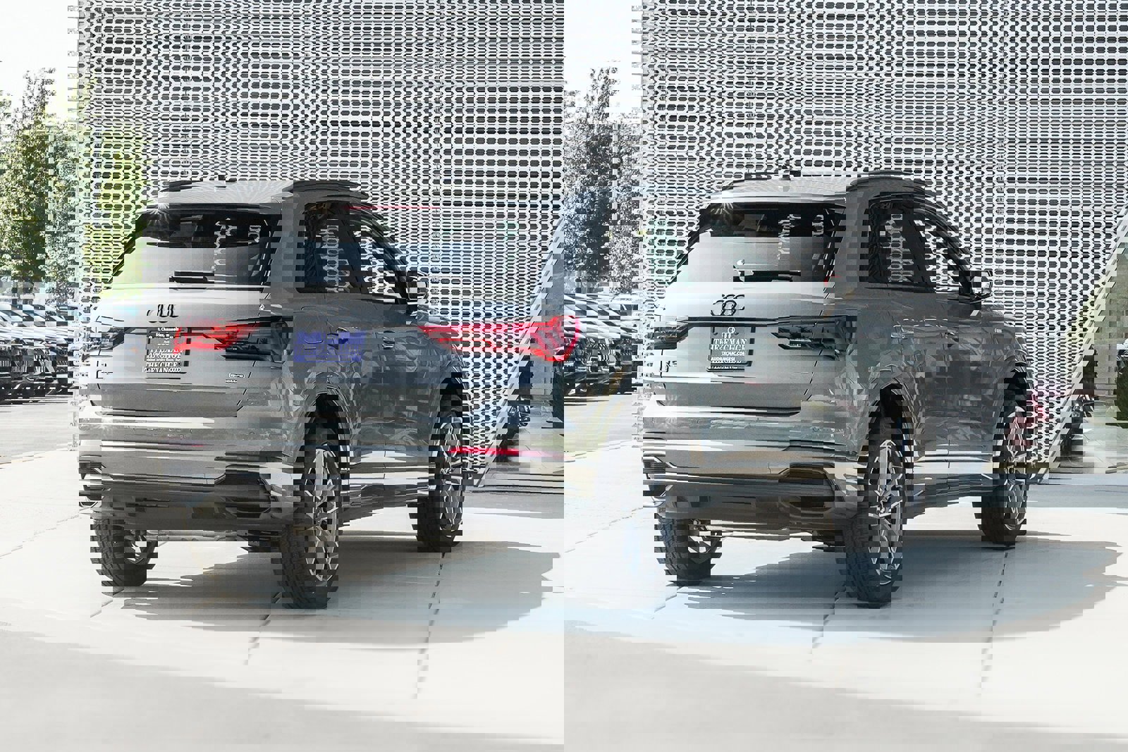 New 2025 Audi Q3 2.0T Premium image 3