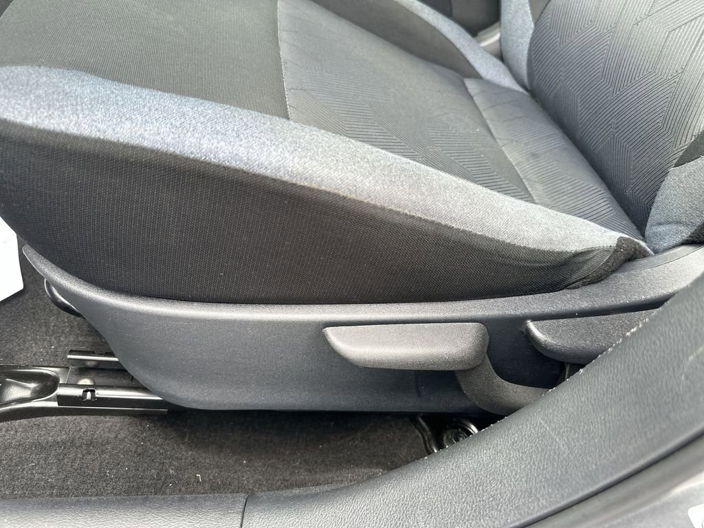 Used 2023 Nissan Versa SV FWD image 18