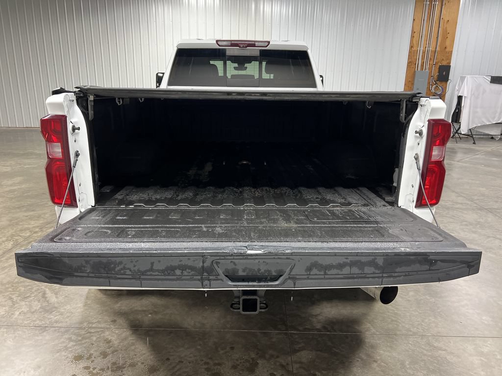 Used 2020 Chevrolet Silverado 3500 High Country w/ Technology Package AWD/4WD image 13