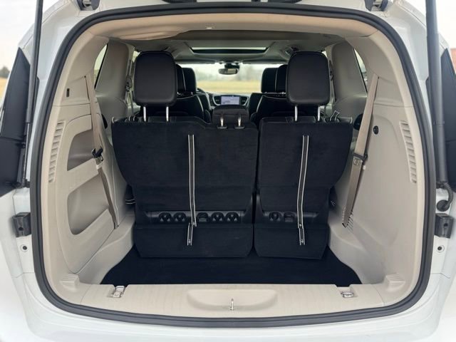 Certified 2023 Chrysler Pacifica Limited image 7