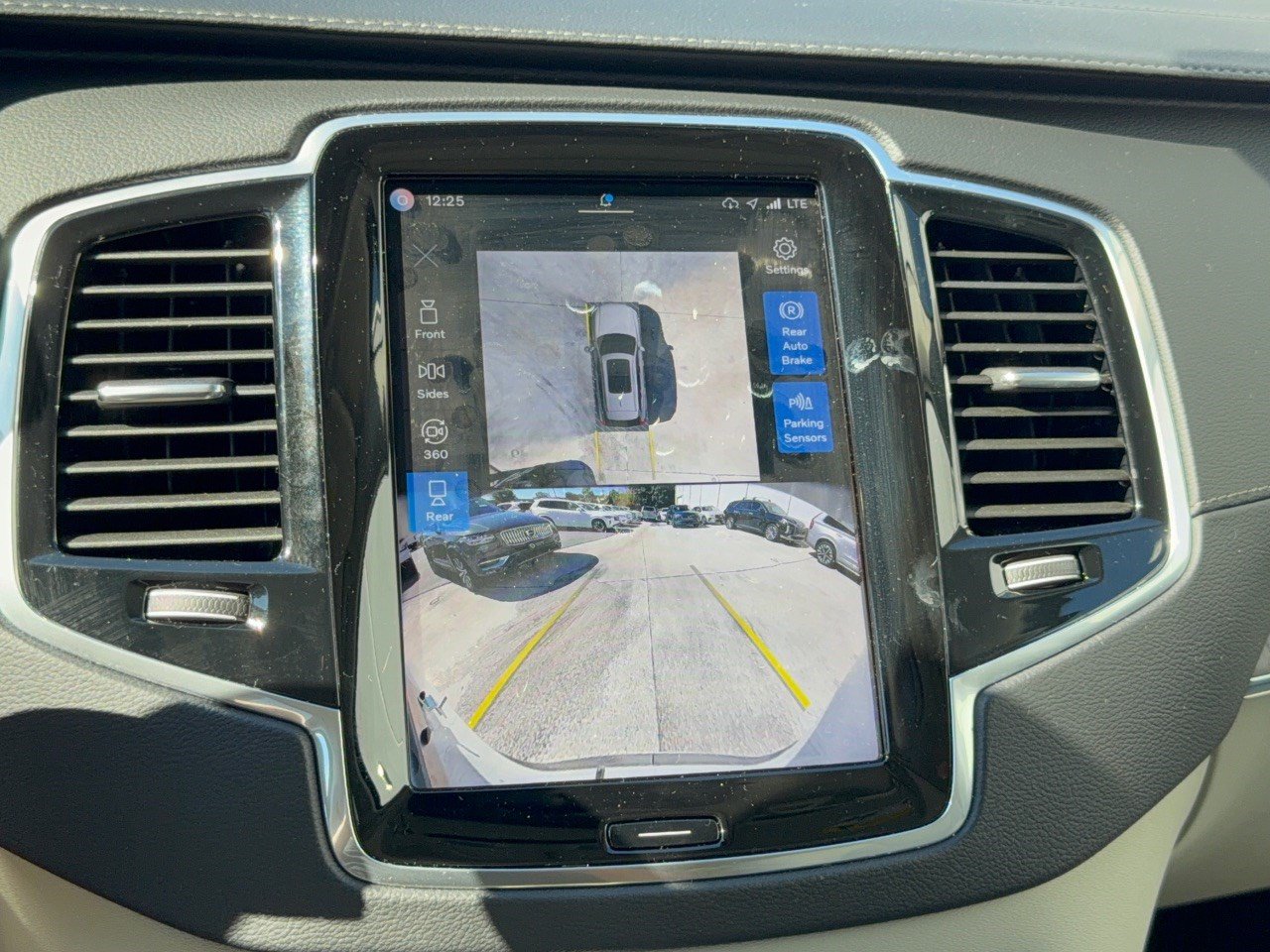 Certified 2025 Volvo XC90 T8 Ultra w/ Protection Package Premier AWD/4WD image 24