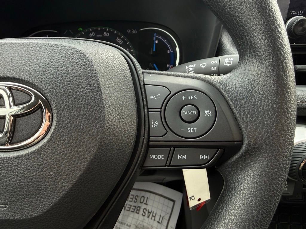 Used 2025 Toyota RAV4 LE image 25