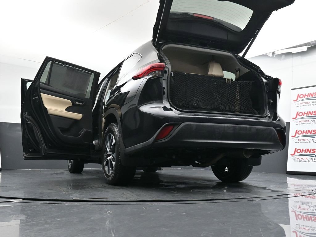 Used 2023 Toyota Highlander XLE image 52