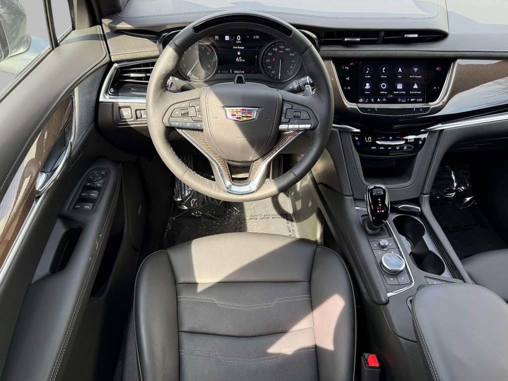 Used 2025 Cadillac XT6 Sport w/ Platinum Package image 4