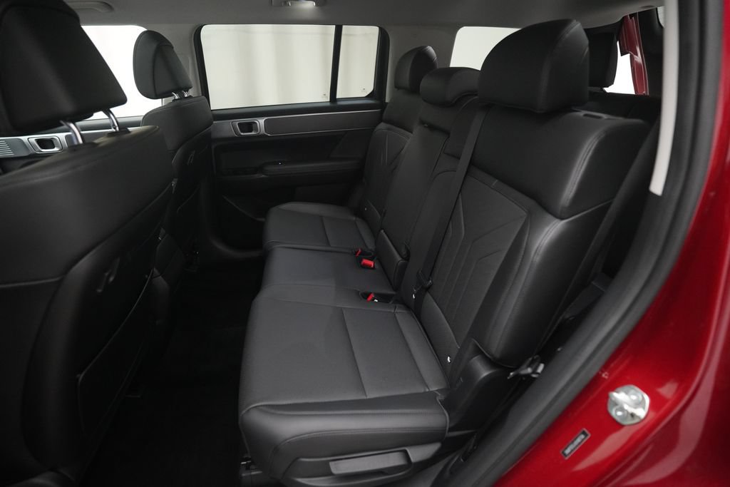 Used 2025 Hyundai Santa Fe XRT AWD/4WD image 16