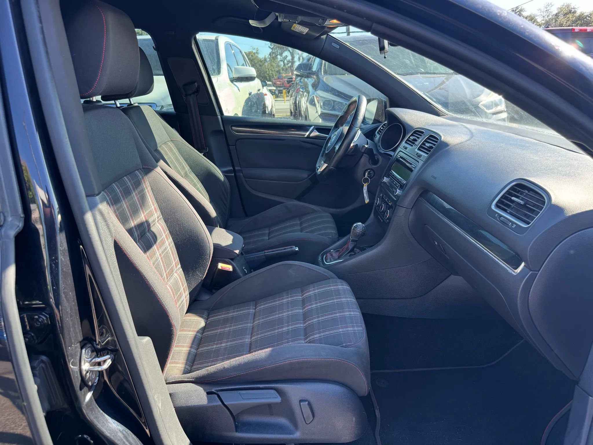 Used 2014 Volkswagen GTI Wolfsburg Edition image 15