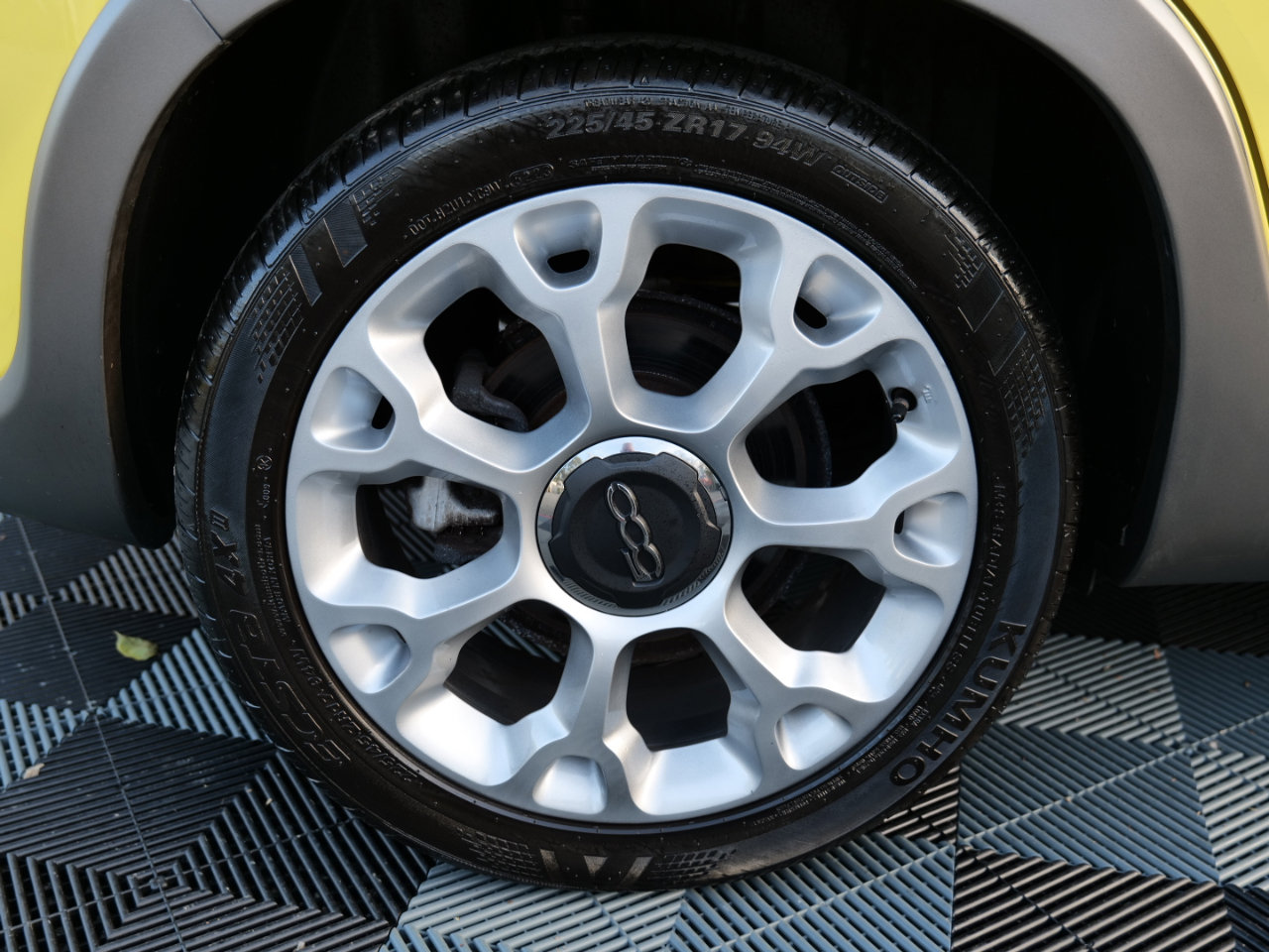 Used 2014 FIAT 500L Trekking w/ Popular Equipment Group image 85